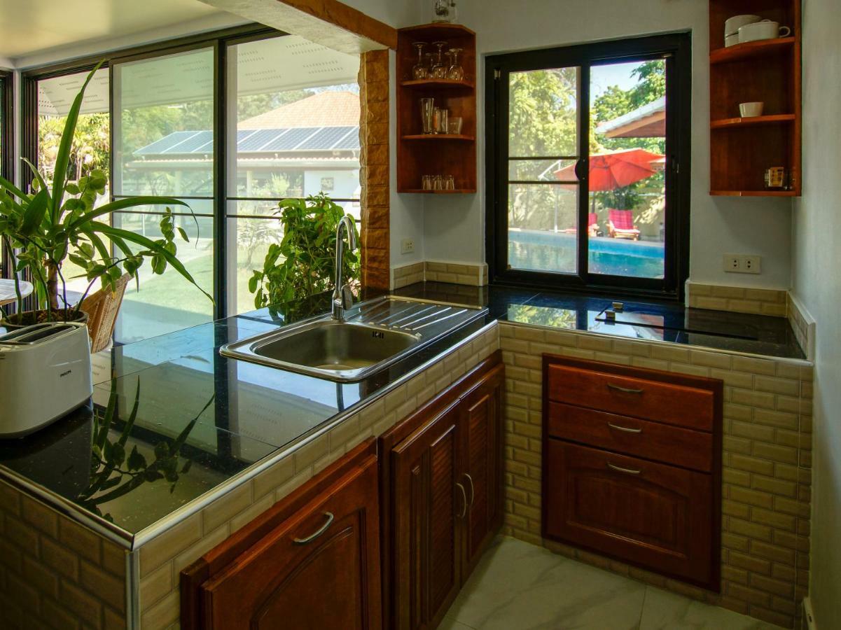 Tina'S Living Paradise - Guesthouses With Private Pool Ban Phe Zewnętrze zdjęcie