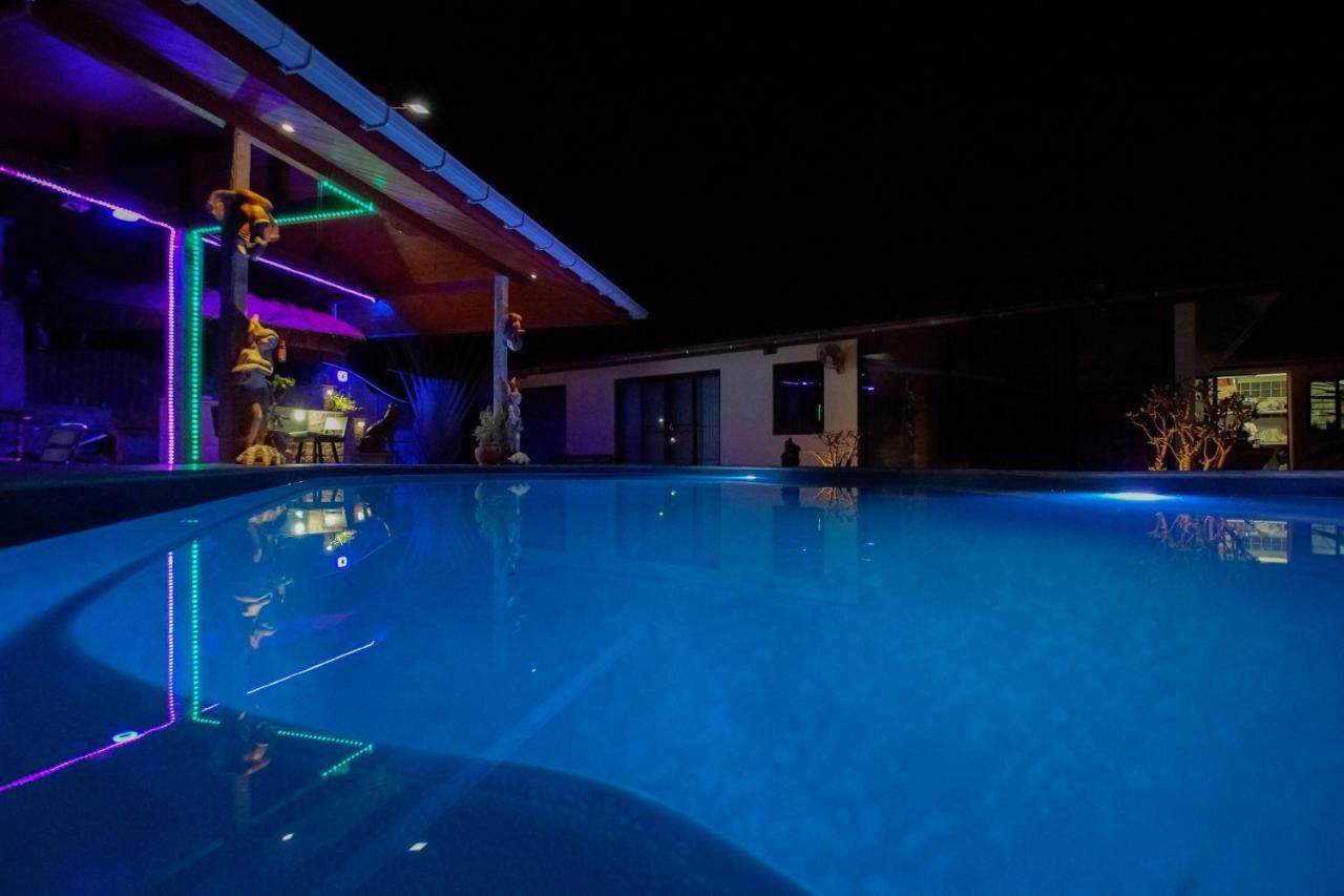 Tina'S Living Paradise - Guesthouses With Private Pool Ban Phe Zewnętrze zdjęcie
